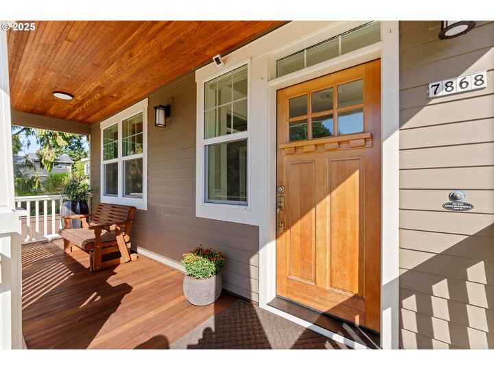 Property Photo:  7868 SW 30th Ave  OR 97219 