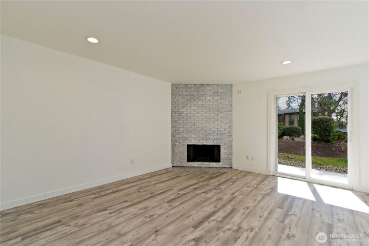 Property Photo:  12515 NE 145th Place D127  WA 98034 