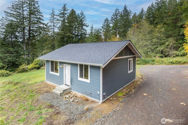 Property Photo: 161 Oak Street WA 98376