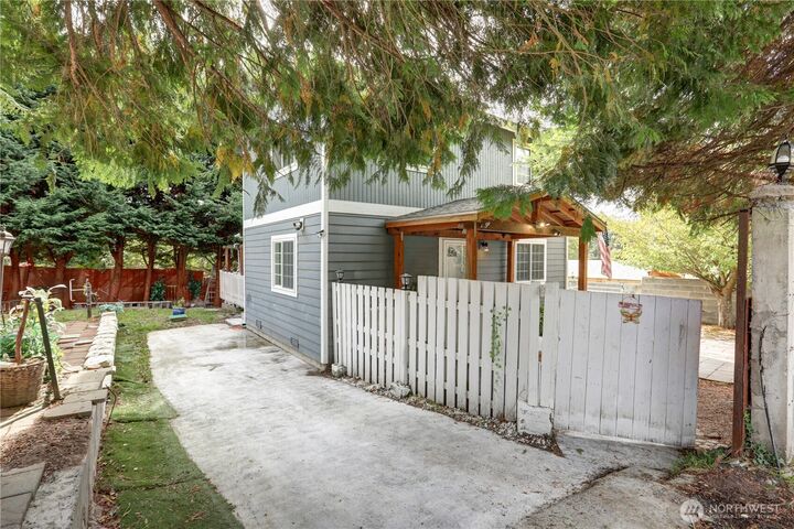 Property Photo: 20705 13th Avenue S WA 98198