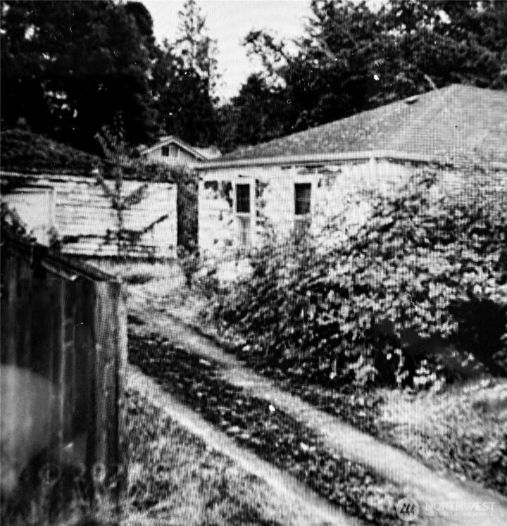 12262  20th Avenue S  Seattle WA 98168 photo