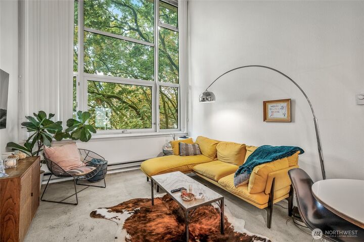 Property Photo: 1000 Union Street 401 WA 98101