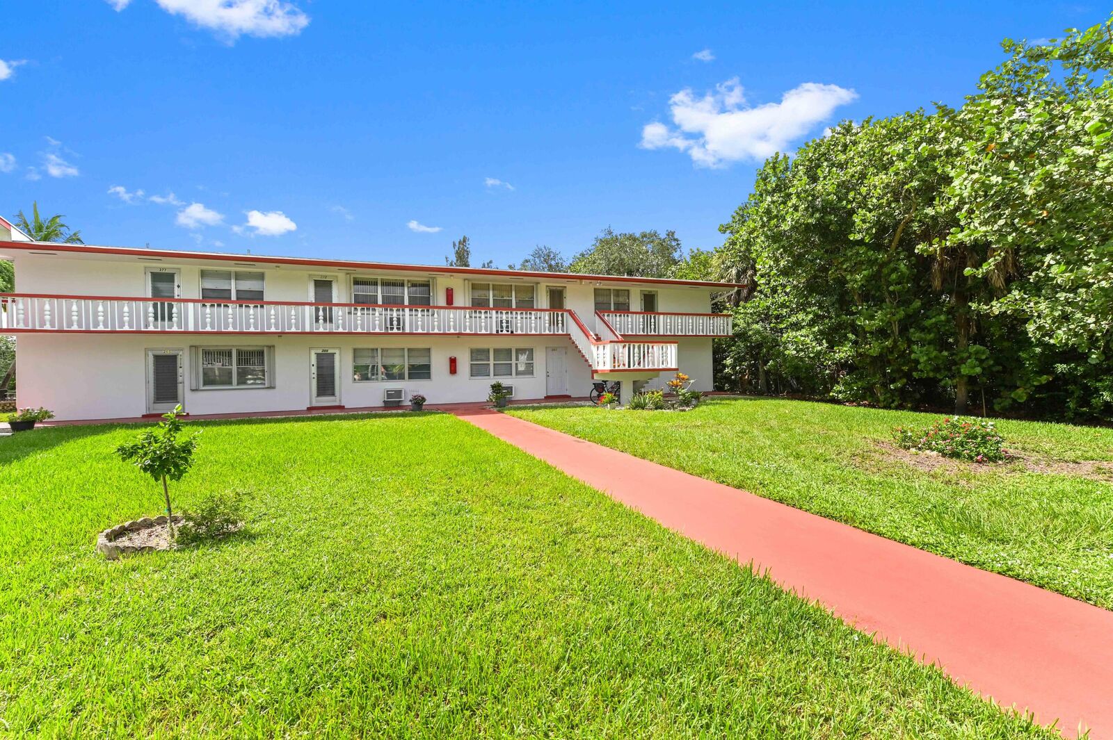 Property Photo:  268 Northampton N  FL 33417 