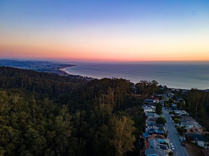 Property Photo:  107 Dolphine Avenue  CA 94018