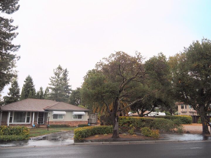 Property Photo:  2139 Alameda De Las Pulgas  CA 94061 