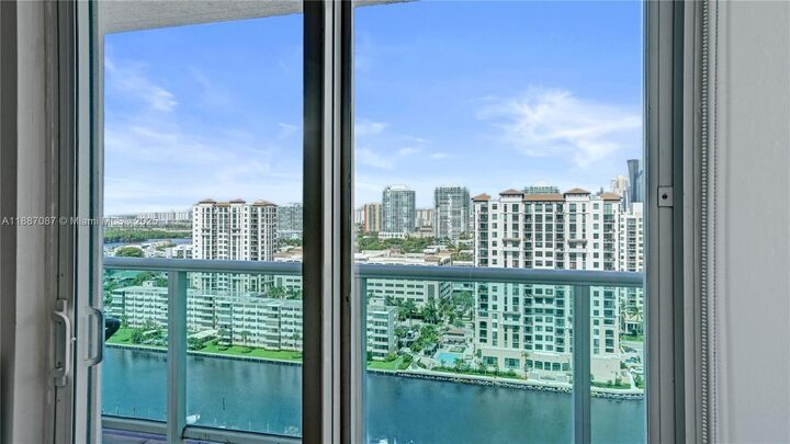 Property Photo: 100 Bayview Dr 1931 FL 33160