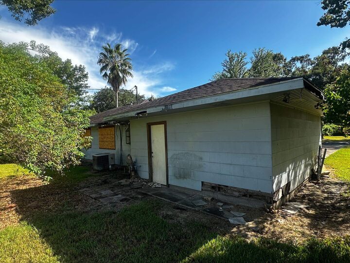 Property Photo: 3240 Oak Ave. TX 77619-0000