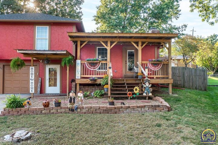 Property Photo:  6549 SW 26th Ct  KS 66614 