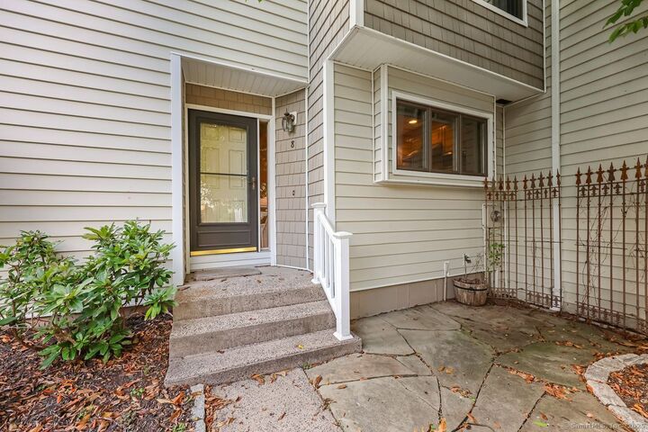 Property Photo: 8 Currier Court 8 CT 06410