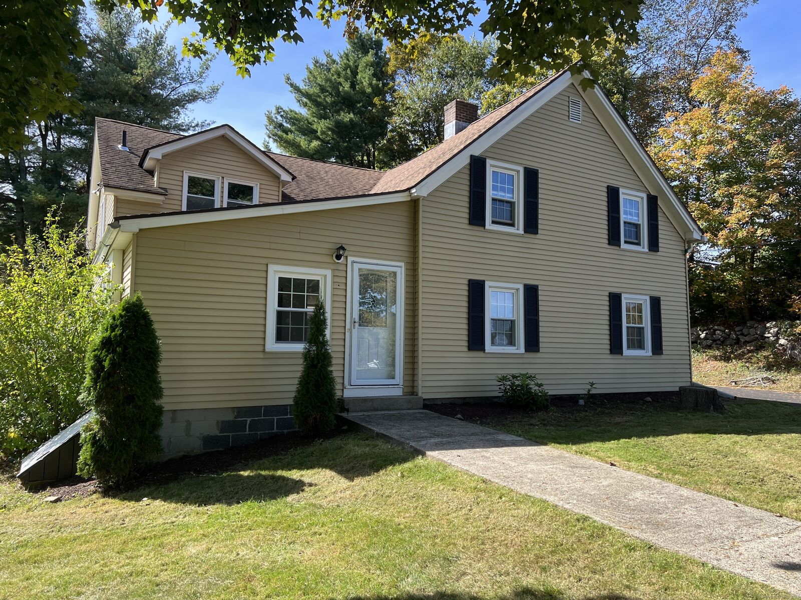 Property Photo:  281 Watertown Road  CT 06762 