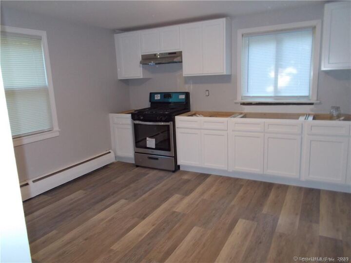 Property Photo:  29 Benton Street  CT 06098 
