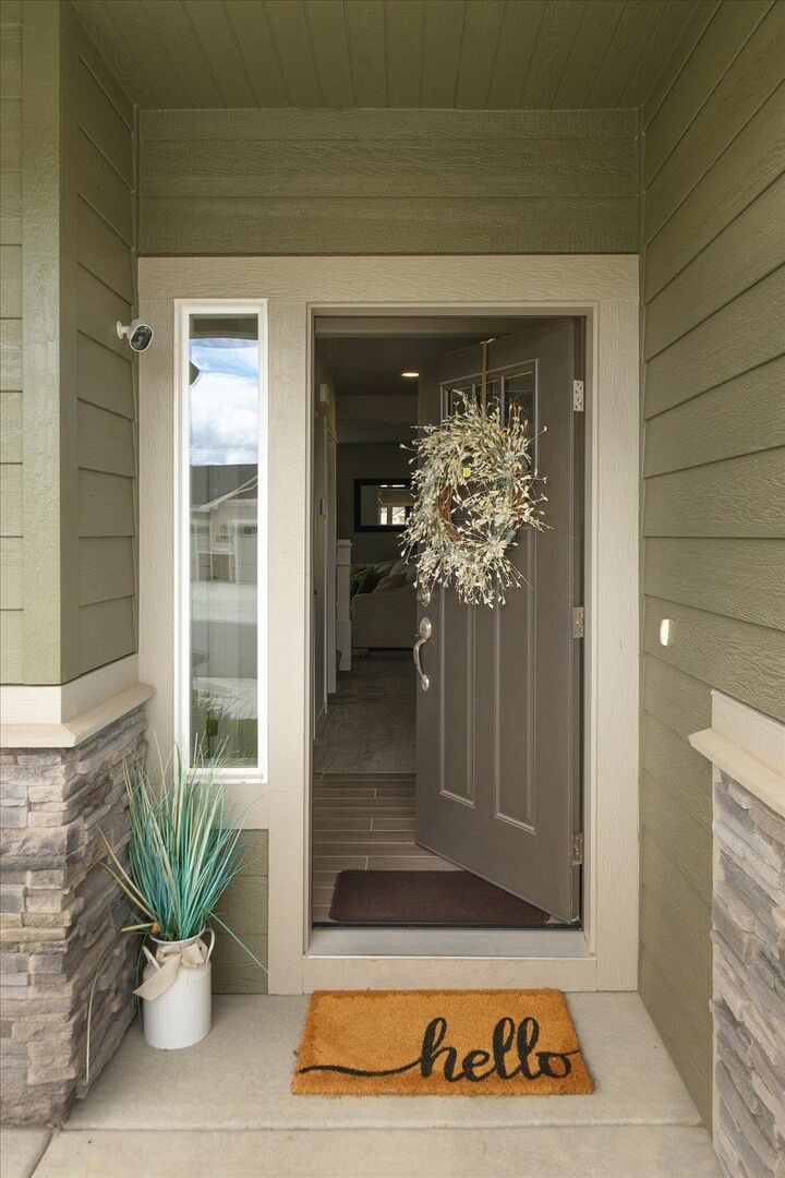 Property Photo:  1724 S Donwood St  WA 99016 