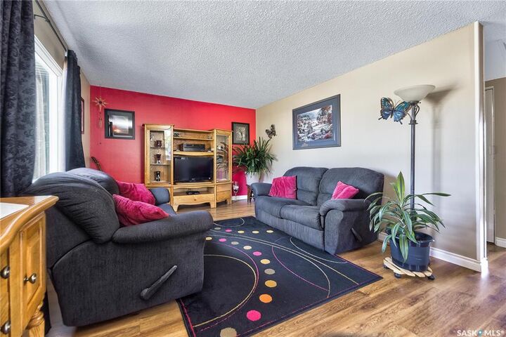Property Photo: 1377 Goshen Place SK S6V 0R7