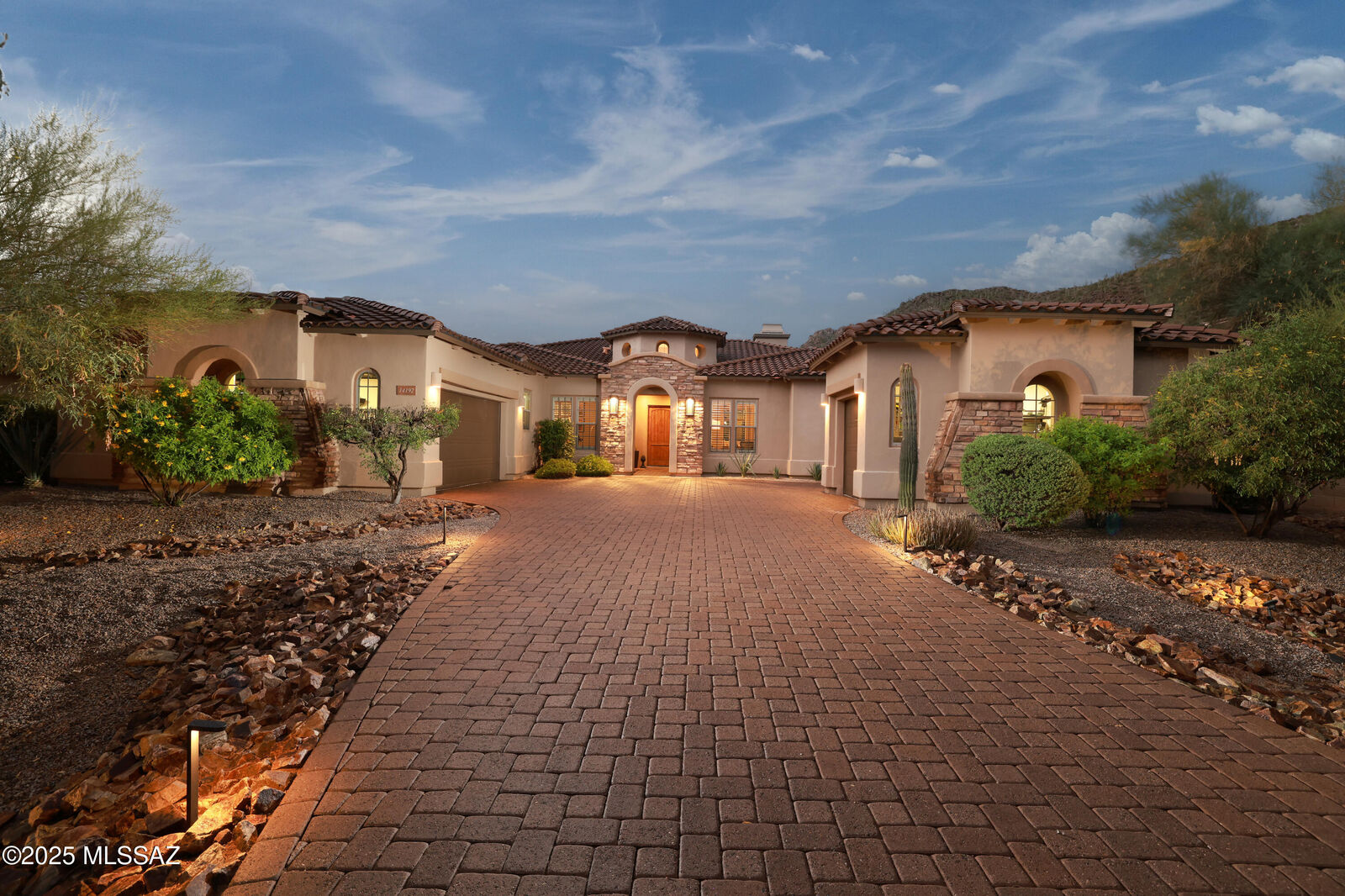 Property Photo:  14192 N Sunset Gallery Drive  AZ 85658 