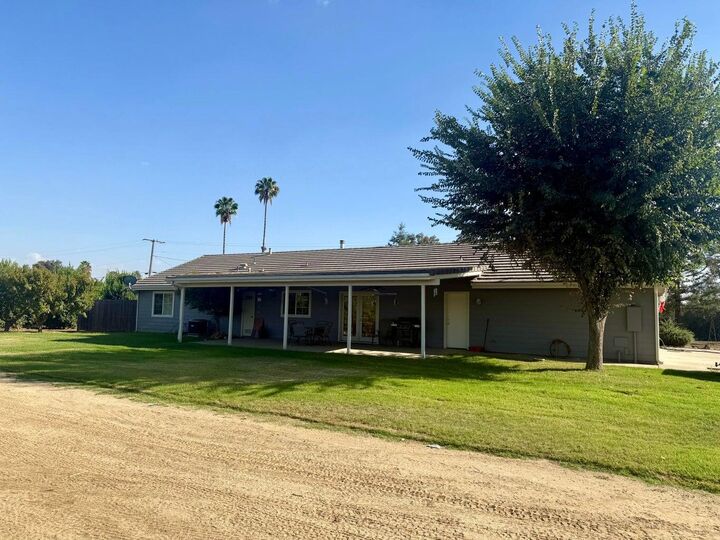 Property Photo:  15434 Ave. 330  CA 93235 