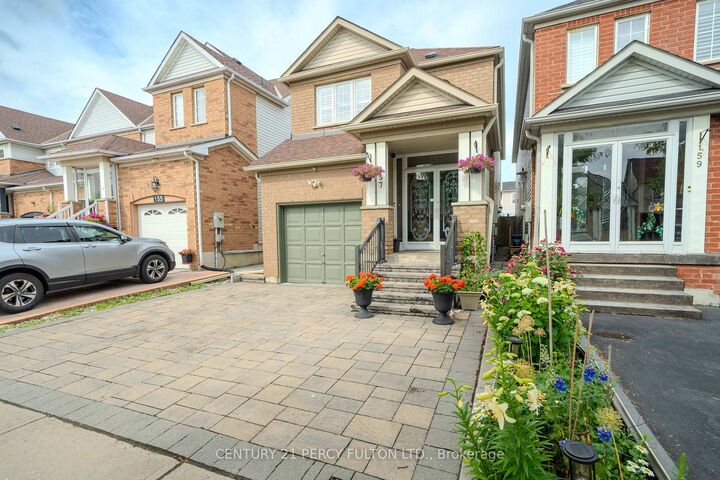 Property Photo:  157 Billingsley Crescent  ON L3S 4P3 