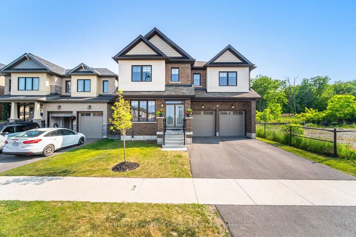 Property Photo:  