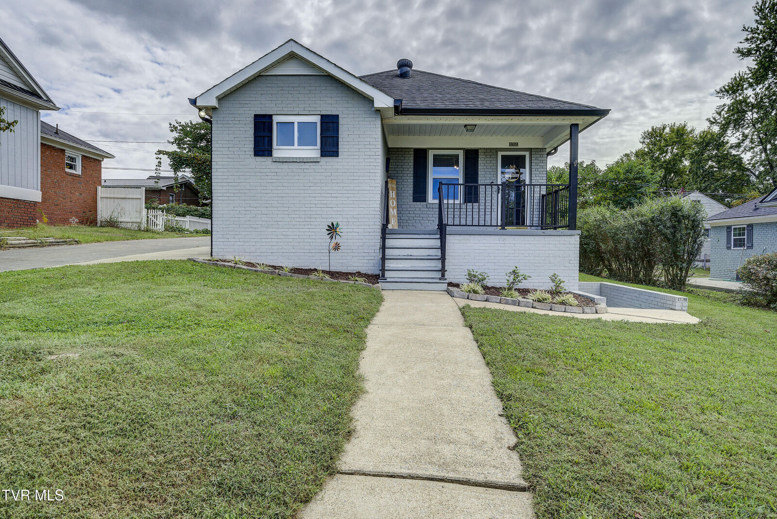 Property Photo:  809 Birch Street  TN 37664 