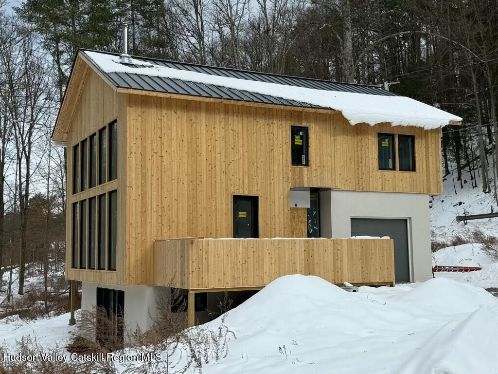 Property Photo: 332 Mohonk NY 12440