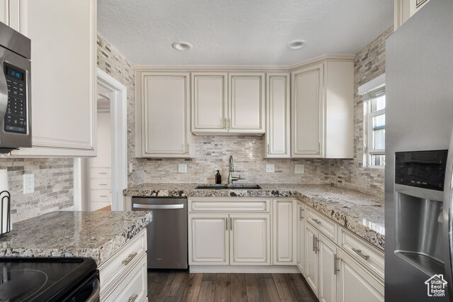 Property Photo: 2225 E Ramona Ave UT 84108