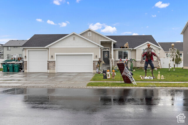 Property Photo: 2467 W 3375 S UT 84401