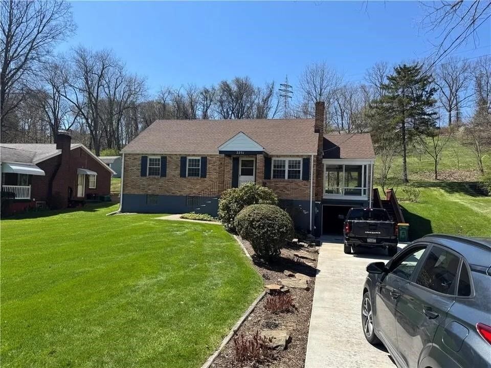 Property Photo:  2251 Montgomery Road  PA 15143 