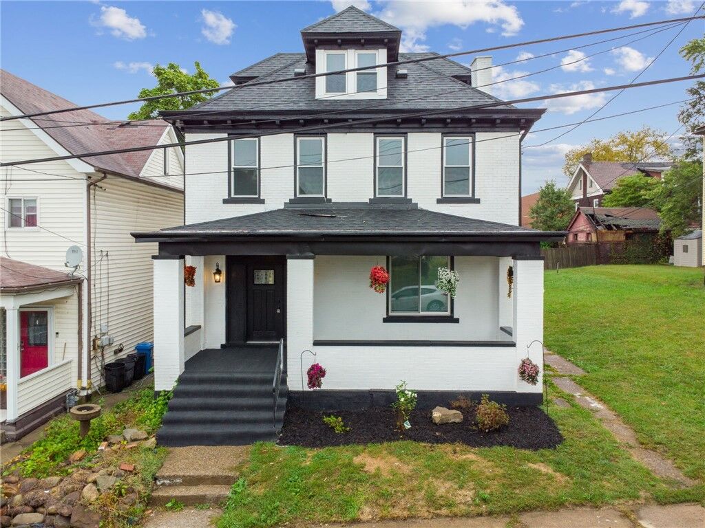 Property Photo:  1409 Centennial St  PA 15132 