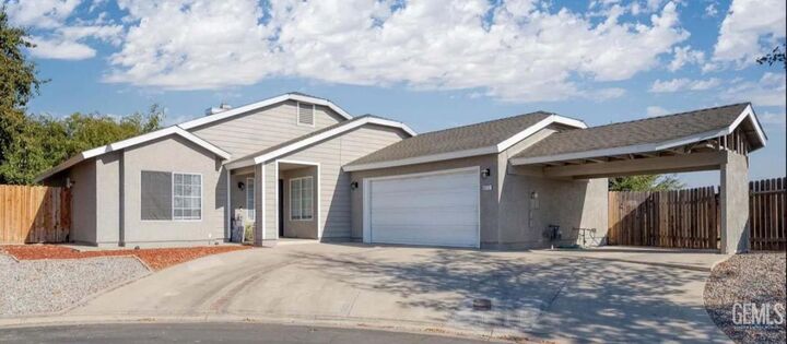 Property Photo: 6513 Derby Drive CA 93306