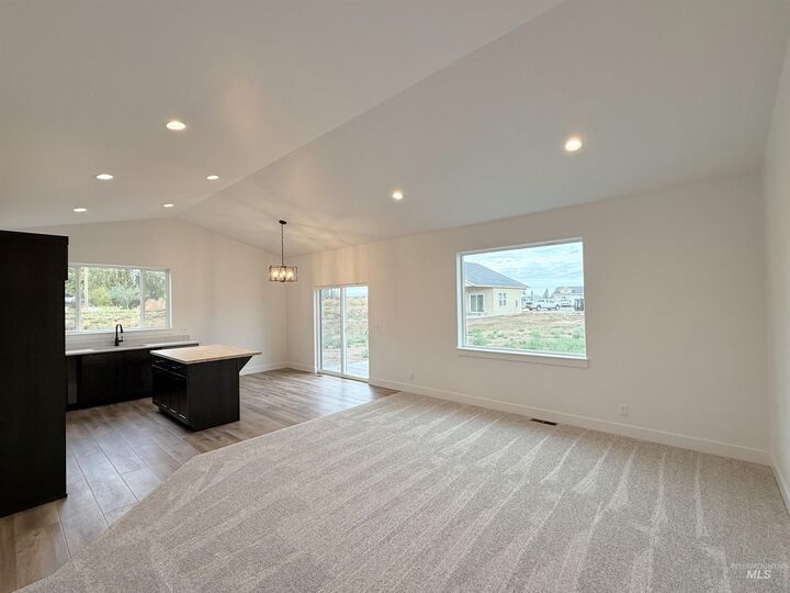 Property Photo: 1112 13th St. ID 83350