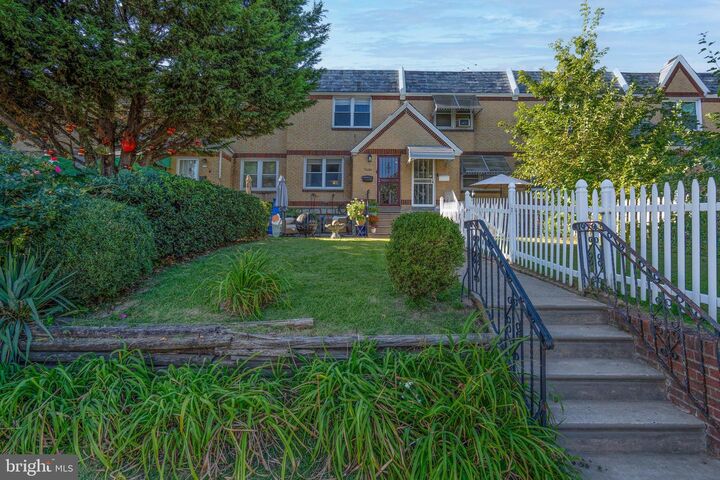 7040 E Roosevelt Boulevard  Philadelphia PA 19149 photo