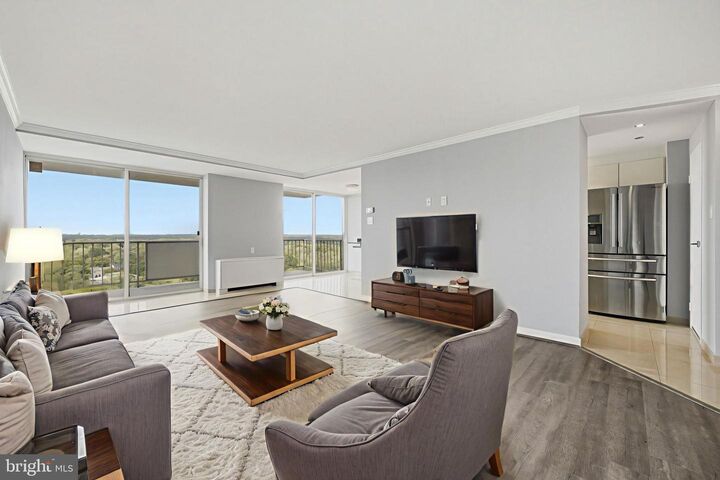 Property Photo: 301 N Beauregard Street 1508 VA 22312