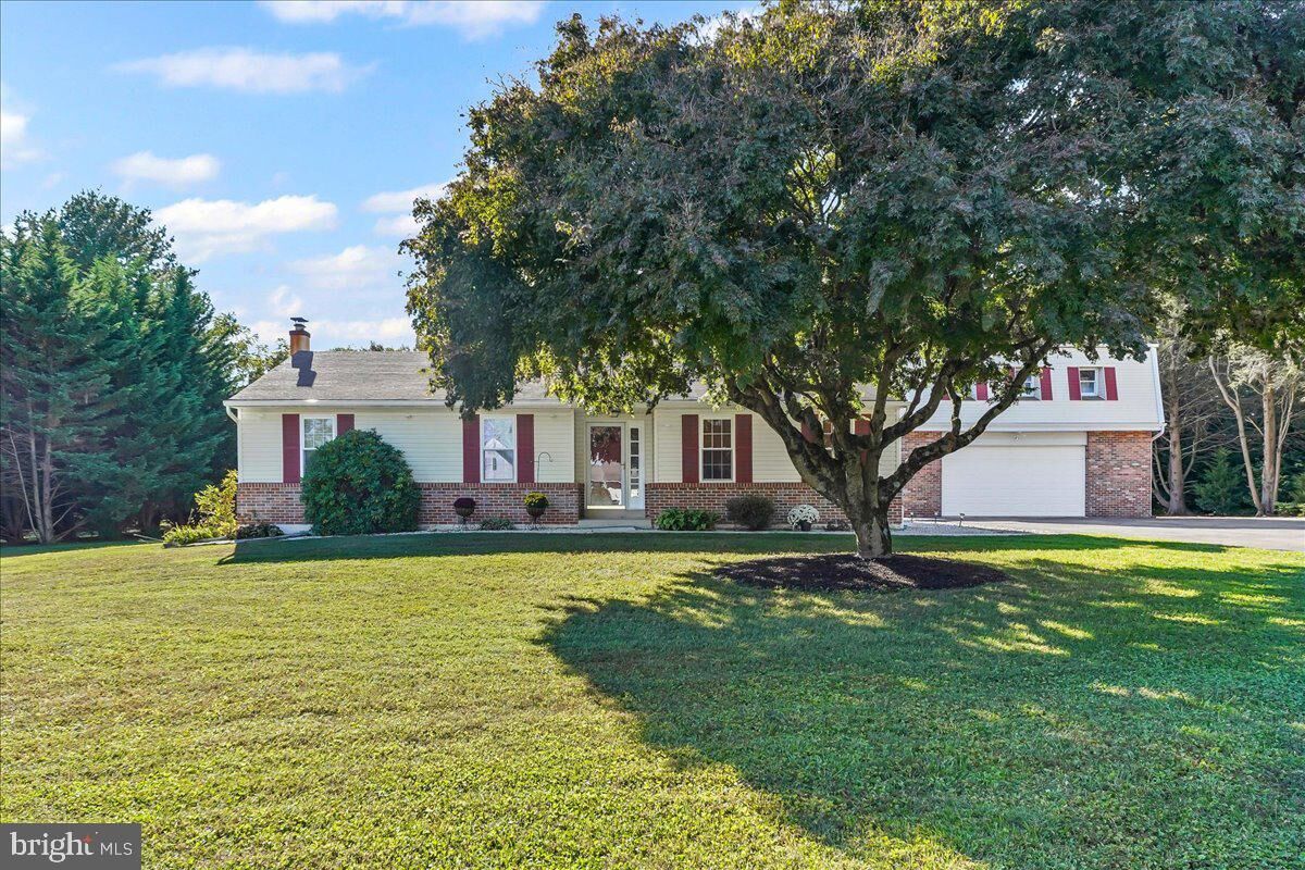 Property Photo: 118 Westview Drive PA 19352