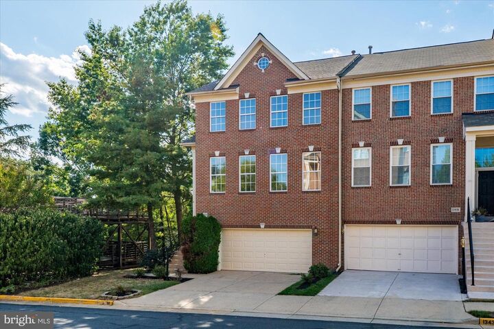 Property Photo:  13438 Burrough Farm Drive  VA 20171 