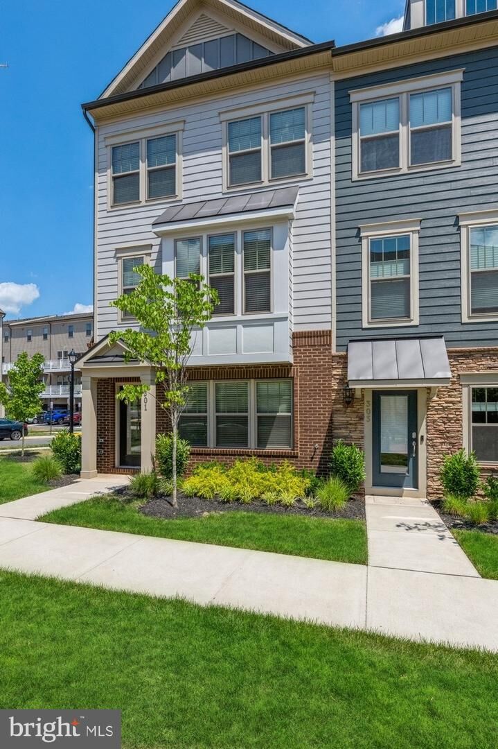 Property Photo:  301 Petite Sirah Terrace SE  VA 20175 