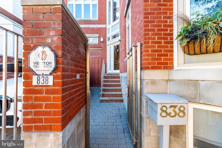 Property Photo:  838-40 Lombard Street  PA 19147 