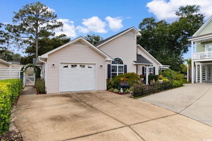 Property Photo:  607 Rosemary Ln.  SC 29582 