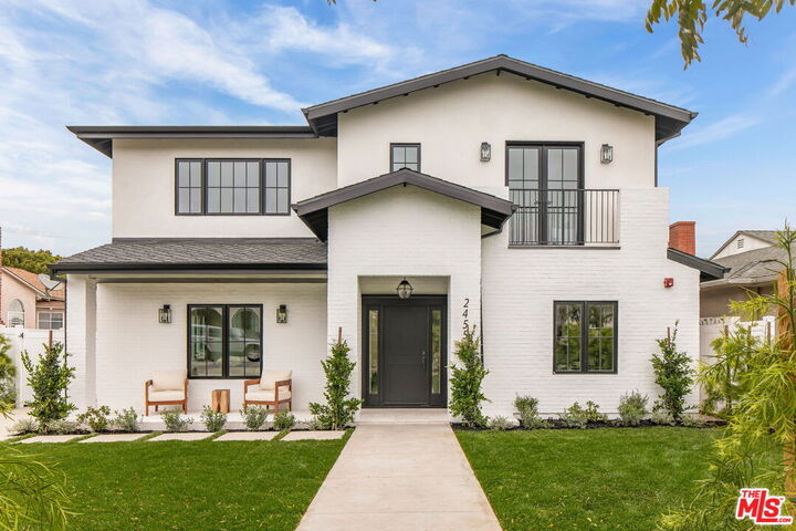 Property Photo:  2455 23rd St  CA 90405