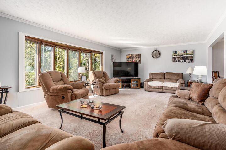 Property Photo: 4190 Johnstown Alexandria Road OH 43031