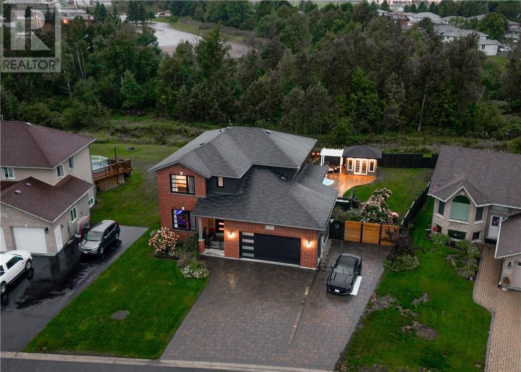 Property Photo: 1528 Jeanne Darc Street ON P3P 0A2