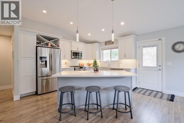 Property Photo:  2582 Paramount Drive  BC V4T 3H5 