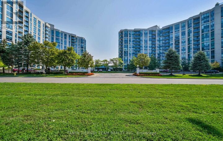 Property Photo:  360 Watson Street 805  ON L1N 9G2 