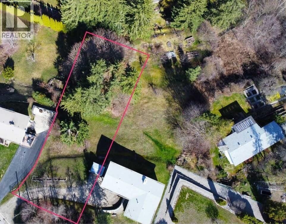 Photo de la propriété:  1711 12 Avenue Southeast  BC V1E 2E4 