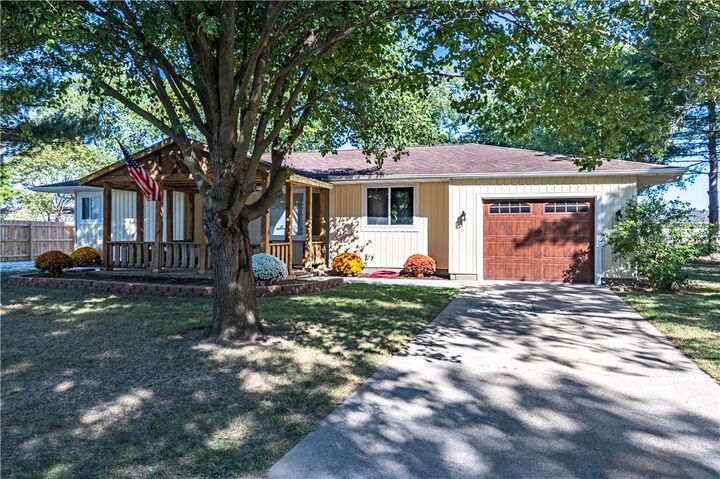 Property Photo: 11 Iola Court IL 61914