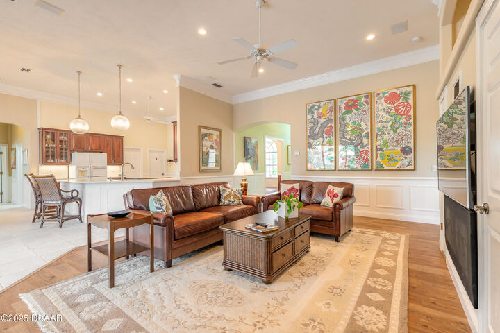 Property Photo: 2707 Winterford Drive FL 32128