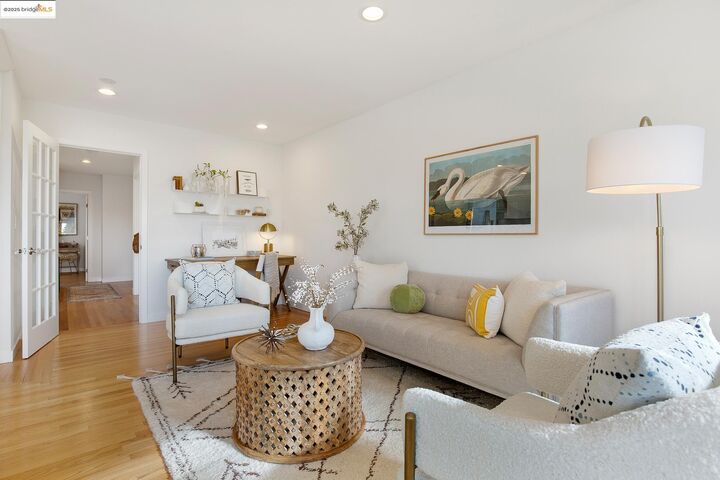 Property Photo:  30 Domingo Ave 6  CA 94705 