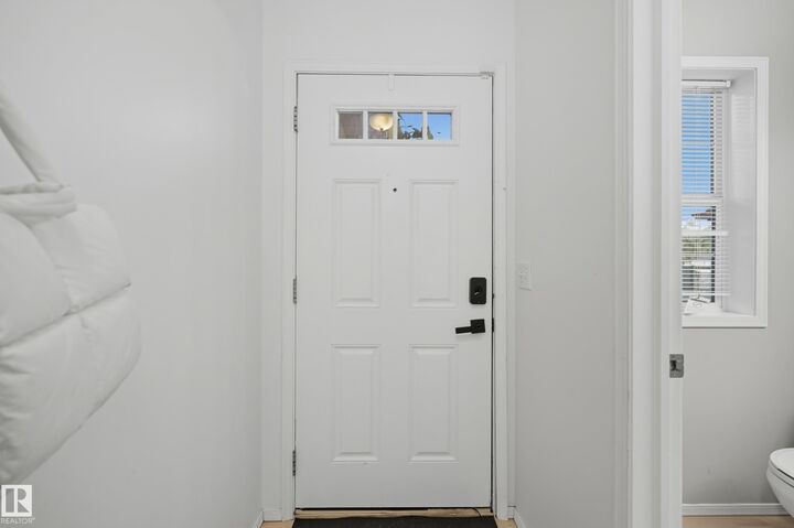 Property Photo:  18 Virginia Avenue  AB T7X 4P6 