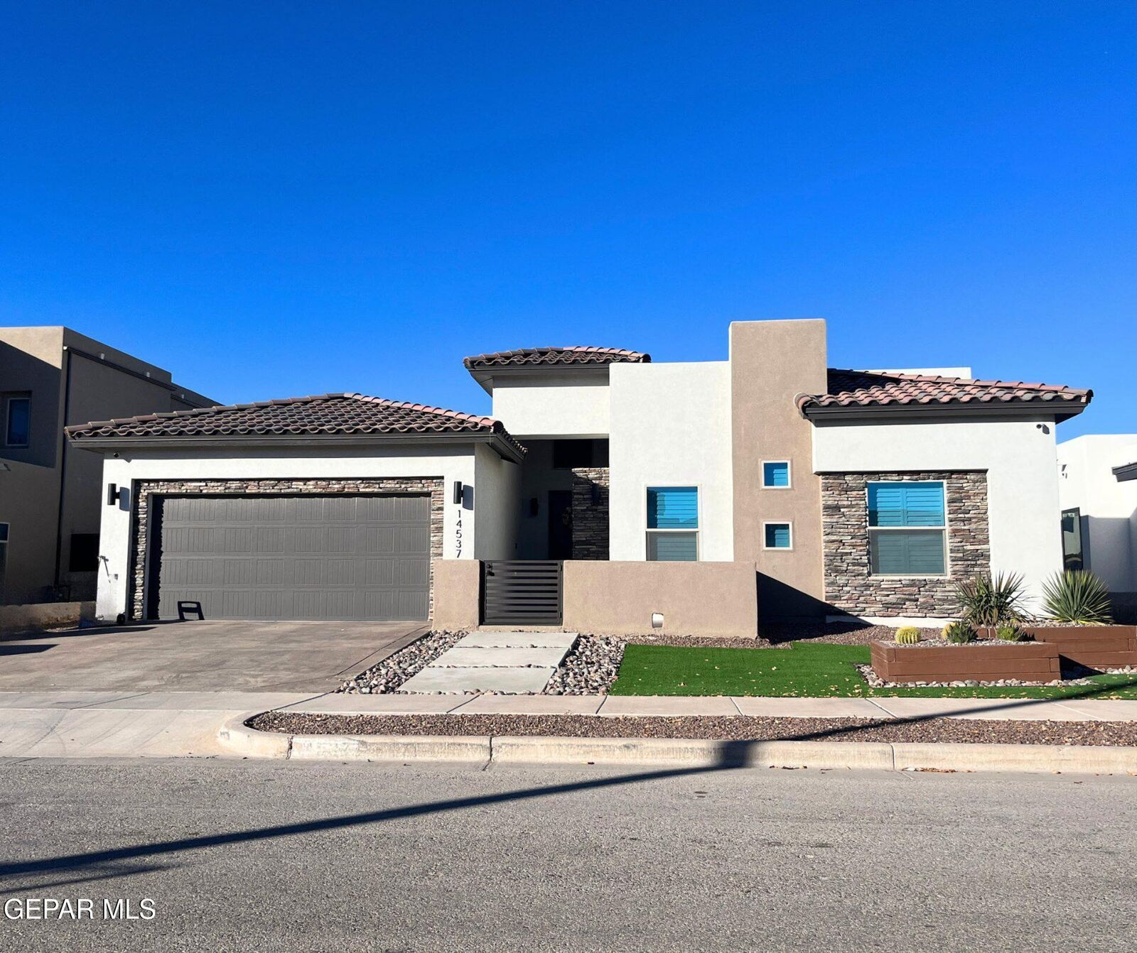 Property Photo:  2205 Mike Price Drive  TX 79938 