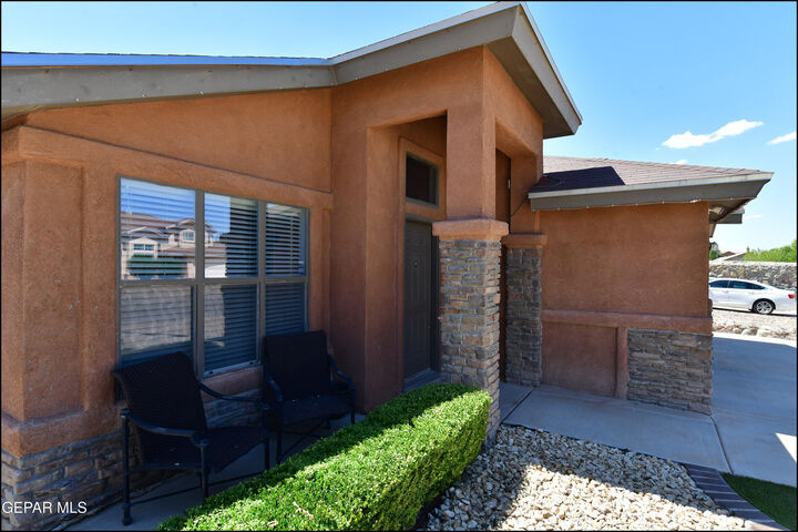 Property Photo: 823 Saguaro Park Court TX 79932