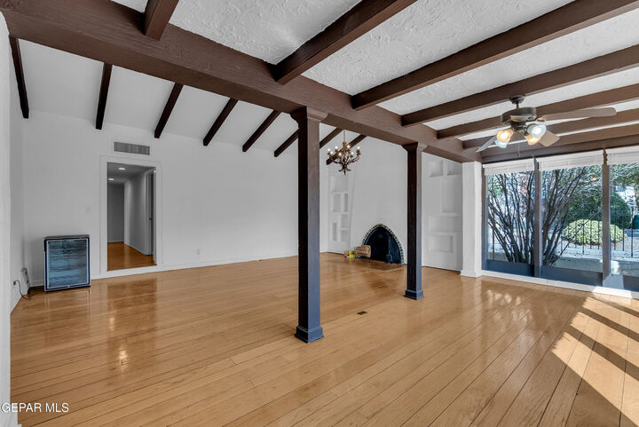 Property Photo:  923 McKelligon Drive  TX 79902 