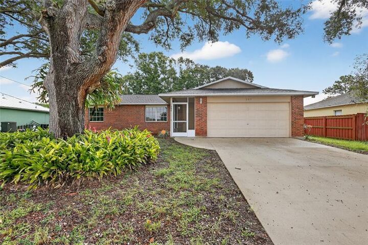 Property Photo: 397 NW Biltmore St FL 34983